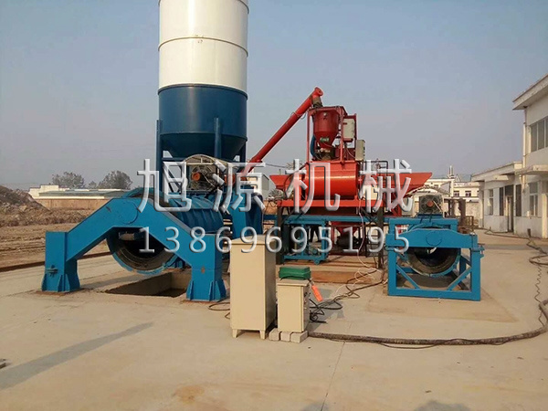 水泥制管機